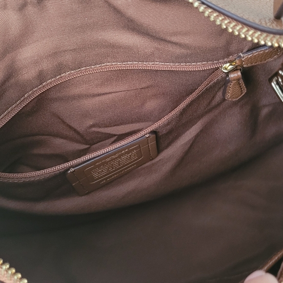 Coach Harley Hobo In Pebble Leather Gold/Brown F38259 - Picture 14 of 16